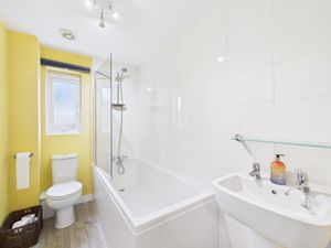 Family Bathroom- click for photo gallery